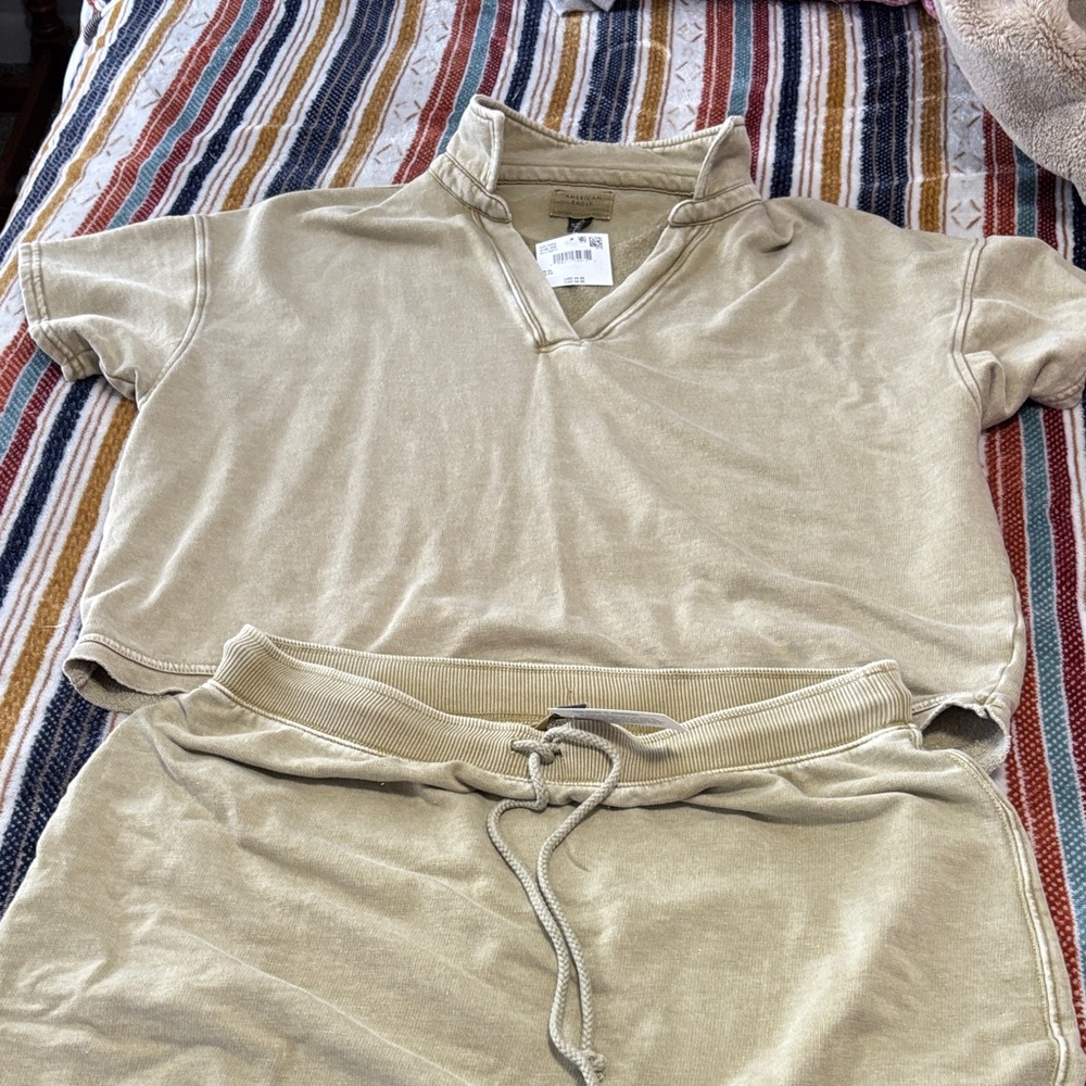 American Eagle Outfitters green Sweatshirt Hoodie